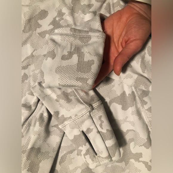 Lululemon gray camouflage sweatshirt - Picture 6 of 8